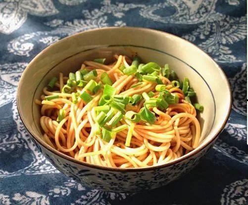 早上吃瓜下午吃面,一日美食之旅